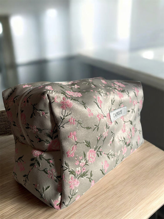 La trousse de toilette Élise